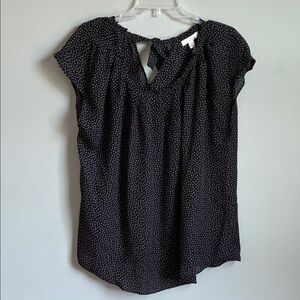 LC Lauren Conrad Black Dot Scoop Neck Cap Sleeve Top